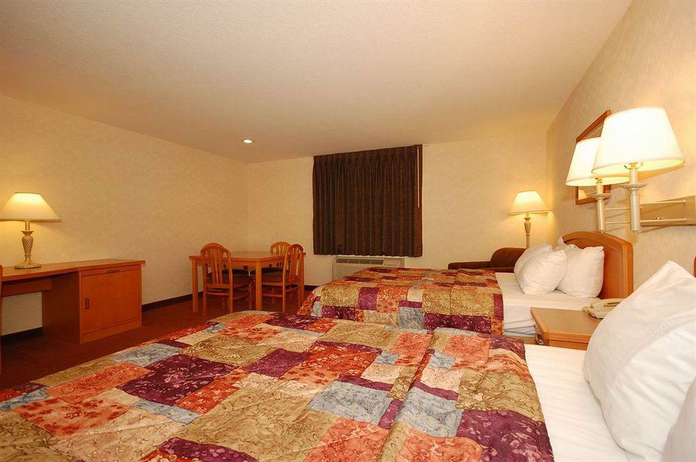 Sleep Inn & Suites Lake Of The Ozarks Camdenton Exteriér fotografie